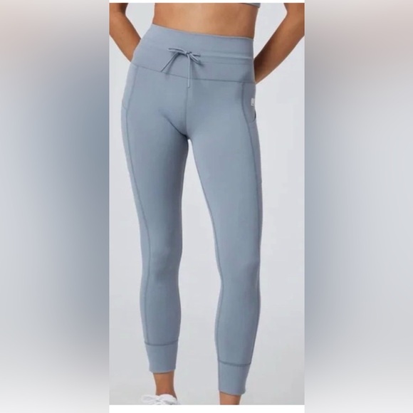 Vuori Daily Pocket Legging-EUC!! - Picture 1 of 10